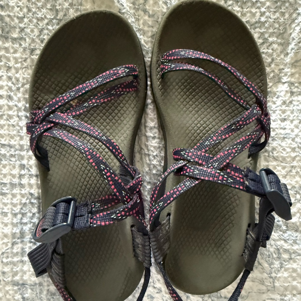 Women’s Chaco size 8